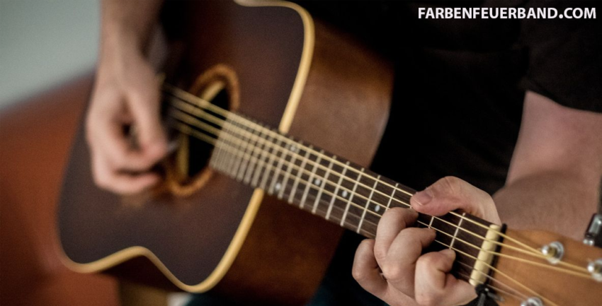 gitar akustik